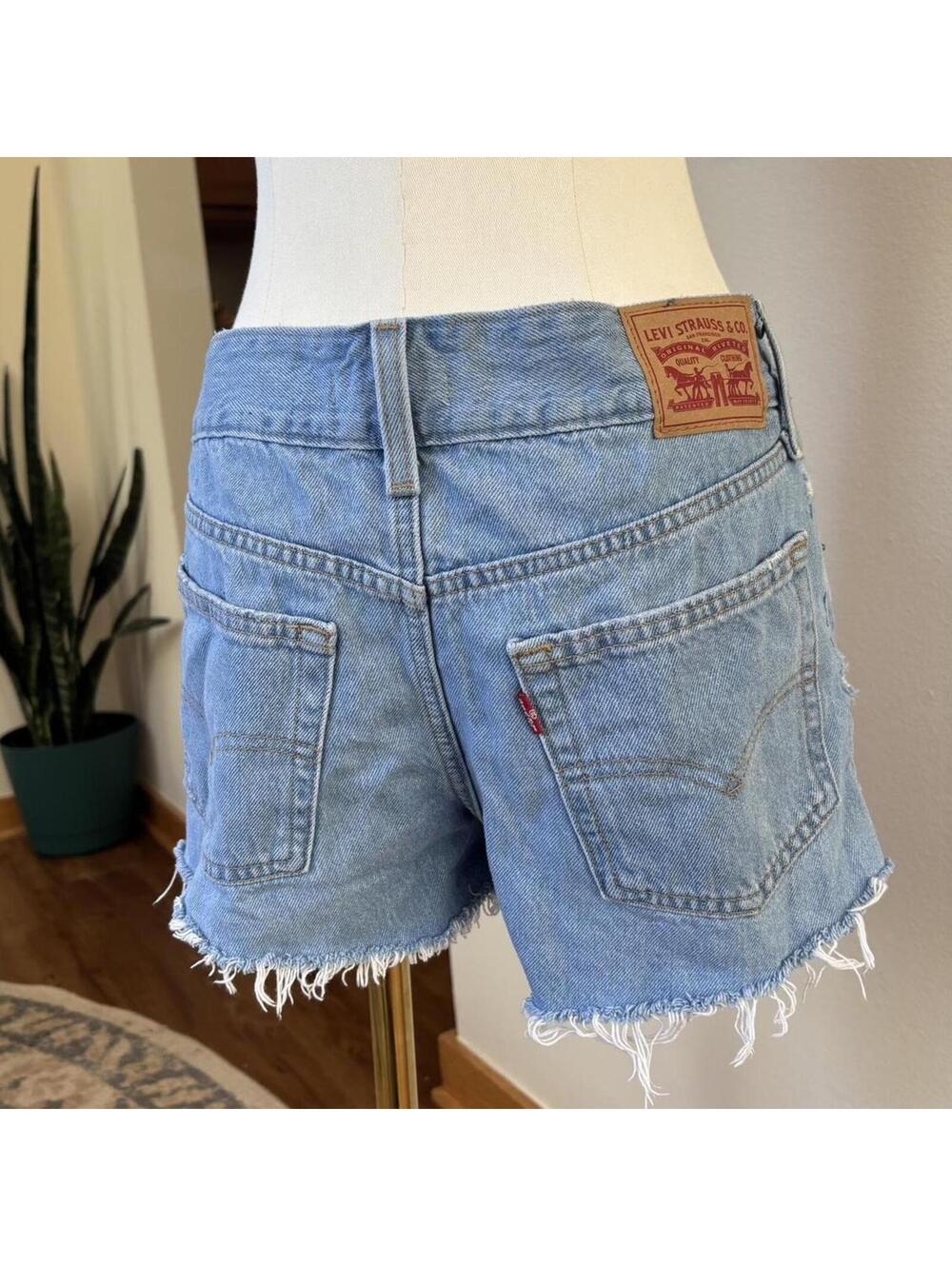 Levi’s Superlow Low Rise Distressed Denim Shorts Light Wash 29